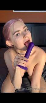 Eva Elfie Sexy JOI