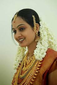 Green Trends Bridal Makeup Make Up Trends Brautfrisur Brautjungfern Frisuren Frisur Hochzeit