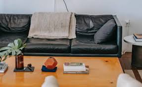 Unique black leather furniture living room ideas. Throw Pillows For Black Leather Couch Colors Selection Rules And Design Ideas Hackrea