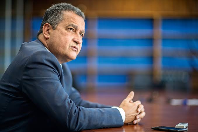 Rui Costa e mais 11 governadores entraram na justiça contra luta pela redução dos preços de combustíveis.