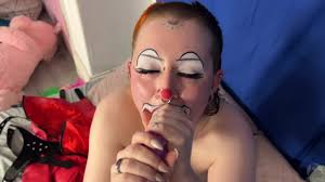 Clown Deepthroat Slut Training (FULL VID ON ONLYFANS)
