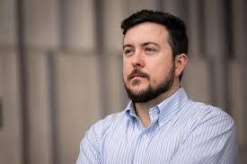 Andrew Smelser's Instagram, Twitter & Facebook