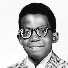 Jason Sudeikis Sings in Colbert's Cold Open in Chicago