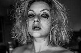 Świeżutki plakat promujący film "Peaky Blinders: Nieśmiertelny", premiera  20 marca na Netfliksie. ...aż mam ochotę zrobić rewatch całej serii 🐴