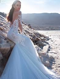 Il vestito da sposa nel corso dei secoli ha subito molti, drastici cambiamenti diventando un perfetto specchio dei tempi. Pnina Tornai Trunk Show Evento Mininno Sposa Trani Facebook