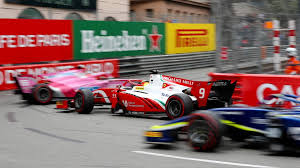Beim zweiten rennwochenende in spielberg brach sich schumacher bei einem unfall im zweiten rennen die rechte hand, sodass er zu einem rennen nicht antrat. Formel 2 Crash Und Strafen Von Und Fur Mick Schumacher