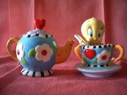 Tweety Bird Salt And Pepper Shakers 