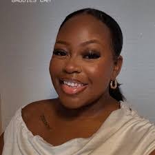 Misha Nelson's Instagram, Twitter & Facebook