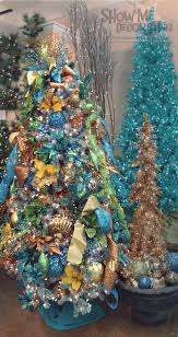 See more ideas about peacock christmas, peacock christmas tree, christmas tree decorations. Show Me Top 4 Reasons To Theme My Christmas Tree Show Me Decorating