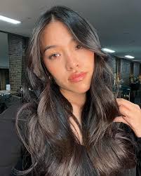 DANIELLE. BLUNT! Estou simplesmente apaixonado com esse cabelo! Quem mais  amou? Deixem um comentário aqui, marque a amiga, salve como inspiração e  mostre para o seu cabeleireiro! ❤️ @daniellemagalhaes at @espacowicks . . .  #