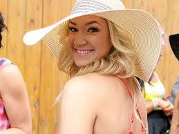 Katie Macgregor's Instagram, Twitter & Facebook