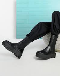 Choose a classic black that fits any style, and comfort is also good. Asos Design Alana Chunky Chelsea Boots In Black Asos