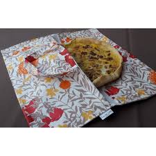 Traveling with a delicate pie can feel like tempting fate, but a good pie carrier can make the task easier and more secure. Wipe Clean Pie Carrier Bag Mimose Red Wipeable