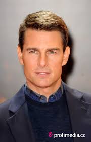 Celebrity Hairstyles On Easyhairstyler Tom Cruise Hair Tom Cruise Haircut Mens Haircuts Short