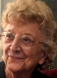 Sophie Stavale Saros