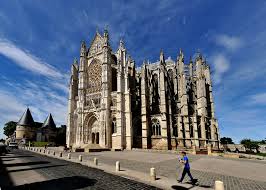 The average train time from beauvais to paris is 1h 21m, although it takes just 1h 10m on the fastest sncf services. Experience In Beauvais France By Veres Erasmus Experience Beauvais