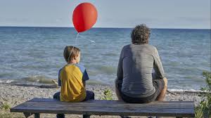 Hilarious it red balloon prank at the movie theater lol i had been waiting to do this all day! Red Balloon Trailer Let Your Tears Fly Free That Shelf
