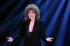 La cantante, al centro di un caso mediatico e politico perché estromessa dal capodanno capitolino. Fiorella Mannoia Punta Alto E Colpisce Nel Segno