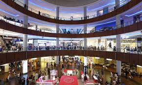 The dubai mall is dubai's largest shopping mall, located next to burj khalifa with over 1200 shops and entertainment experiences. Dubai Mall Just Got Even Bigger With Fashion Avenue Extension Attractions Shopping Time Out Dubai