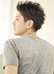メンズ 浅め2ブロックとルーズ刈り上げの大人ヘア circus by beautrium 青山の髪型 ヘアスタイル ヘアカタログ 2020春夏 髪型 メンズ パーマ メンズ ヘアスタイル 髪型 メンズ ツーブロック