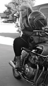 Was Kann Ich Als It Berater Fur Sie Tun Cafe Racer Madchen Madchen Auf Motorrad Und Motorrad Madchen