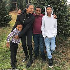 View this post on instagram. Real Housewives Of Atlanta Star Falynn Guobadia Und Ehemann Simon Trennten Sich Nach Zweijahriger Ehe Aktuelle Boulevard Nachrichten Und Fotogalerien Zu Stars Sternchen