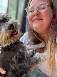 Tricia Edmonds's Instagram, Twitter & Facebook