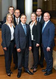 As an international group committed to sustainability, j. Bank J Safra Sarasin Portrait Geschaftsleitung
