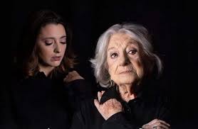 São percursos de vida e testemunhos que atravessam diferentes gerações. Eunice Munoz Comemora 80 Anos De Carreira E Despede Se Dos Palcos Ao Lado Da Neta