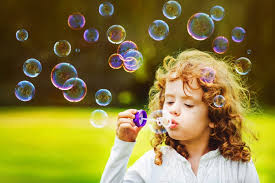 <keywords content=expérience,chimie,recette,mélange,bulle de savon,bulle géante,faire des bulles de savon géantes,liquide vaisselle,glycérine /> les bulles de savon sont une illustration de la tension superficielle des liquides, et aussi des tensioactifs. Recette Bulles De Savon Pour Amuser Les Petits Et Les Grands