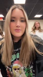 Salon Christmas party for the Sage & Co. girls 💚❤️💚 follow us