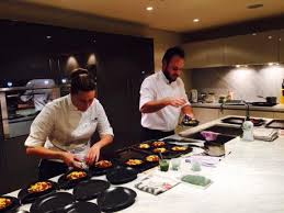 Simple 2 elegant personal chef services is a business that focuses on adding healthy alternatives to your daily consumption. Private Chef Ryan John At Home Dinner Parties Without The Cooking Paperblog