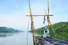 This is 7 petala cinta by jemacho on vimeo, the home for high quality videos and the people who love them. 7 Petala Cinta Movie Release Showtimes Trailer Cinema Online