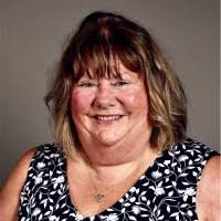 Lesley Snow's Instagram, Twitter & Facebook