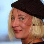 Lori Davey (loridaveyak)