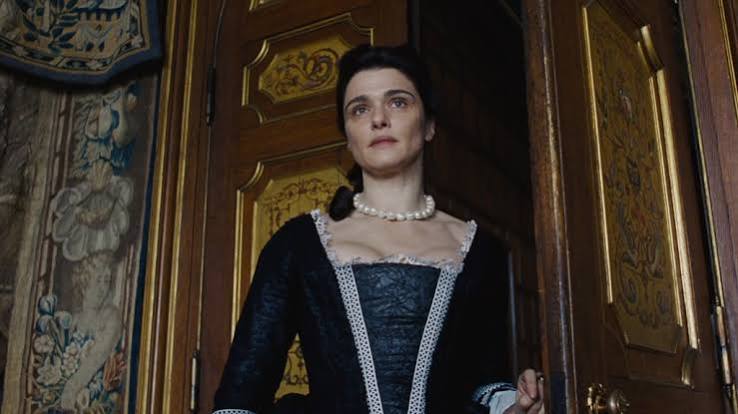 WATCH] 'The Favourite' Review: Emma Stone, Rachel Weisz All About Queen  Olivia