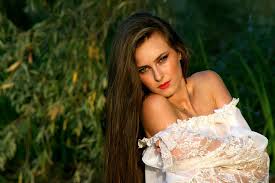 Fem bleach ka use skin ko fresh aur gora karne ke liye kiya jaata hai. Hair Serum à¤¹ à¤¯à¤° à¤¸ à¤°à¤® How To Use à¤• à¤¸ à¤‡à¤¸ à¤¤ à¤® à¤² à¤•à¤° And Its Benefits à¤² à¤­