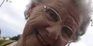 Leanne Crump's Instagram, Twitter & Facebook