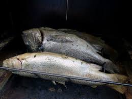 Fische Rauchern Und Eine Anleitung Dazu Von Fischen Und Pelzen Fisch Rauchern Rauchern Fleisch Rauchern