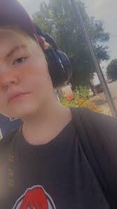 I'm getting addicted to glintbooth😭 💙🖤 Lunaria Luxe