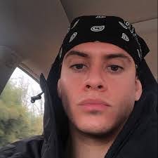 Leah Poling's Instagram, Twitter & Facebook