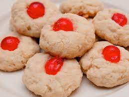 Lucia buns (lussekatter) for lucia day celebrations (source: Swedish Christmas Cookies Recipe Serious Eats