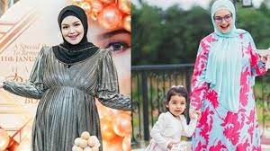 Pandang pandang, jeling jeling sm salim, dato siti nurhaliza. Perut Buncit Siti Nurhaliza Disorot Istri Datuk Khalid Hamil Anak Kedua Di Usia Kepala 4 Banjarmasin Post