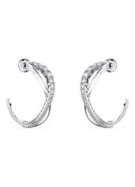 Swarovski Ohrringe Mit Kristall Silber De Bijenkorf Raffinierte juwelen, elegante uhren und brillante kristallkreationen zelebrieren die traditionelle handwerkskunst der marke.
