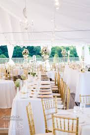 Samantha Kyle S Tented Lakefront Wedding At The Milwaukee War Memorial Premier Bride Wi Wedding Venues Wisconsin Lakefront Weddings Canadian Wedding Venues