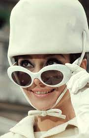 Women's sunglasses polarized lens oversized frame retro audrey hepburn style. Audrey Hepburn As The Most Stylish Sunglasses Wearer