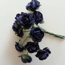 Actuelle coupons 10 $ et obtenez 20 % de réduction en utilisant le coupon : Lot De 12 Roses Et Feuilles En Papier Bleu Marine Sur Tige Un Grand Marche