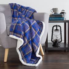 This set of 2 solid throws each measure 60 long and. Lavish Home Fleece Sherpa Blanket Throw Black White 50 X 60 Home Kitchen Children S Bedding Clinicadelpieaitanalopez Com