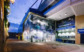 It shows all personal information about the players, including age, nationality, contract duration and current market. Chelsea Fc Megastore Schwitzke Group