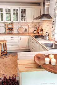 tip kleine keuken netjes inrichten in 2021 kitchen remodel small beige kitchen kitchen cabinets